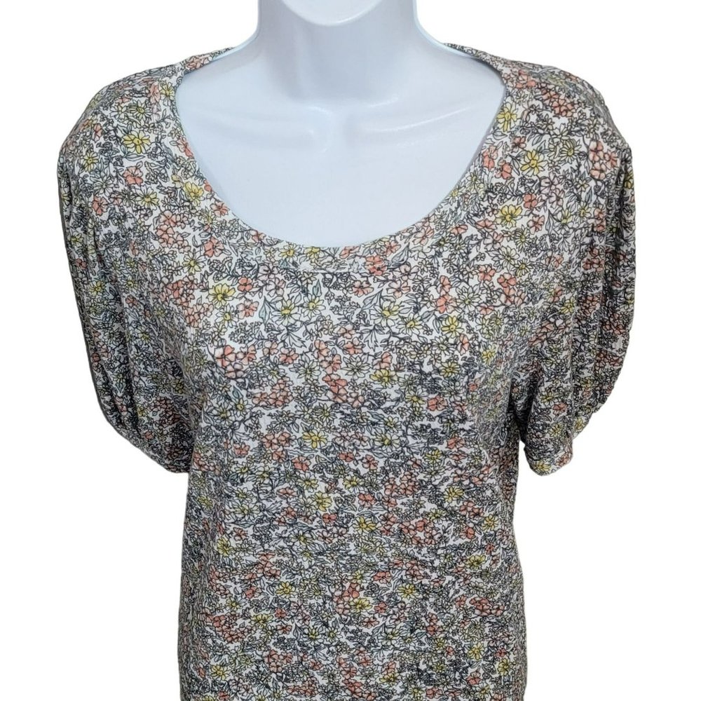 Lauren Conrad Knit Top, Women's LG, Short Sleeve, Multi-Color Daisies, EUC